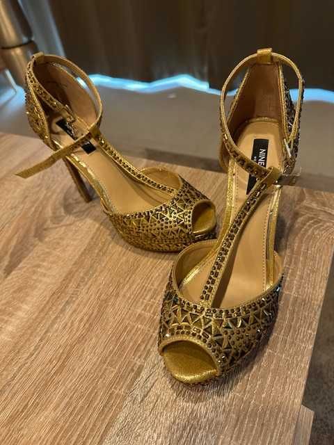 Sandale aurii Nine West