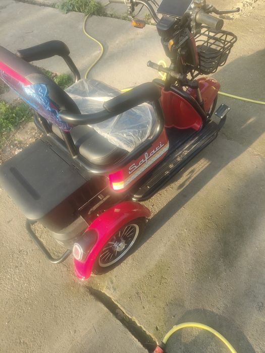 Triciclu electric Safari  acumulator 1000V ,in garantie