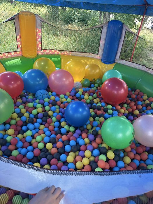 Бассейн с шариками