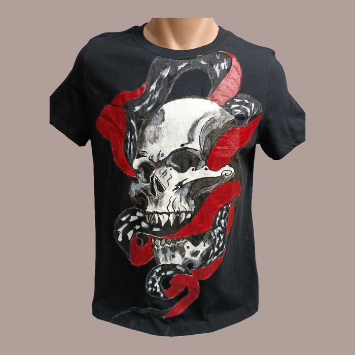 Продам уникальную джинсовую куртку с авторской росписью