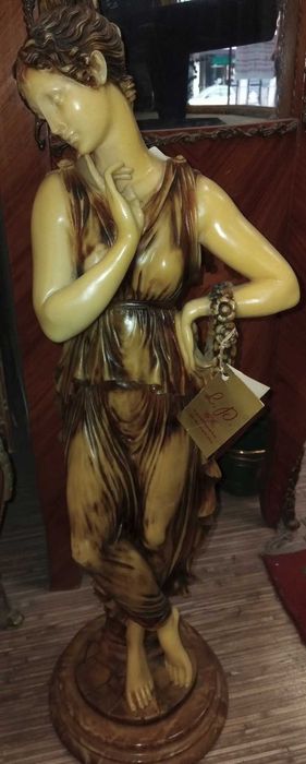 Статуетки 2 бр - CAPODIMONTE