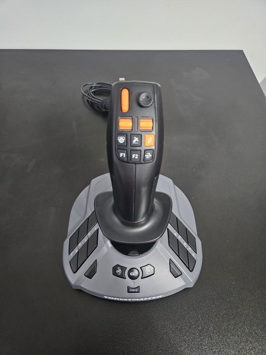 Joystick THRUSTMASTER SimTask FarmStick + Suport rezistent