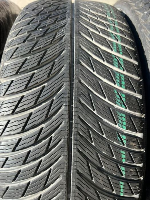 vând 4 anvelope 225/55/18 Michelin de iarnă ca noi