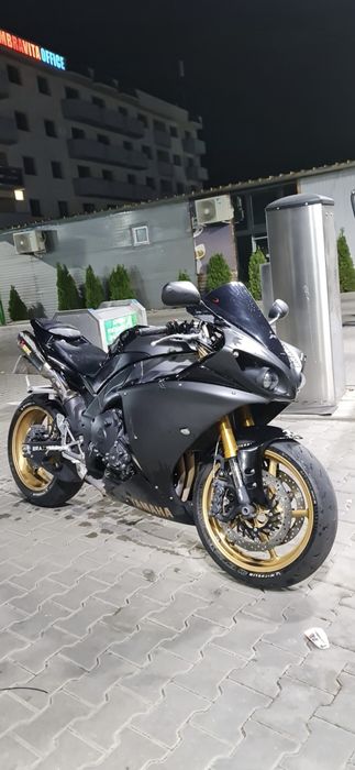 Yamaha R1 Big Bang