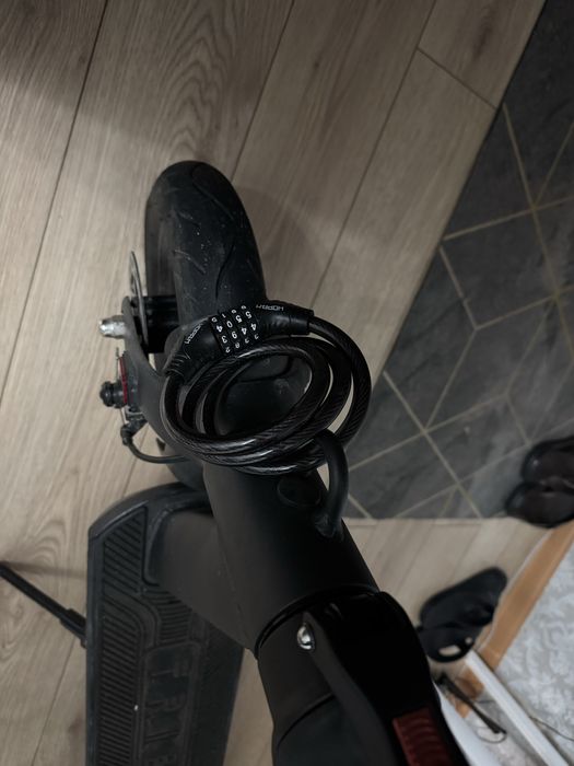 Самокат новый быстрый  и удобный