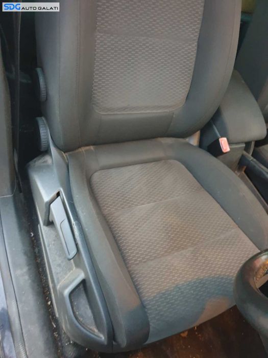 Scaun Dreapta Fata Pasager Volkswagen Golf 6 Plus 2008 - 2014 Cod ssfsdgbvg61