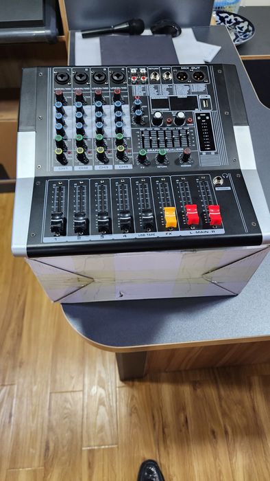 Срочно Продается Калонки Микщер, Усилитель, Микрофон комплект Апп