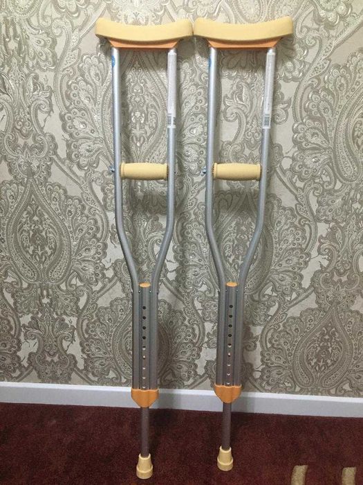 Костыль подмышечный