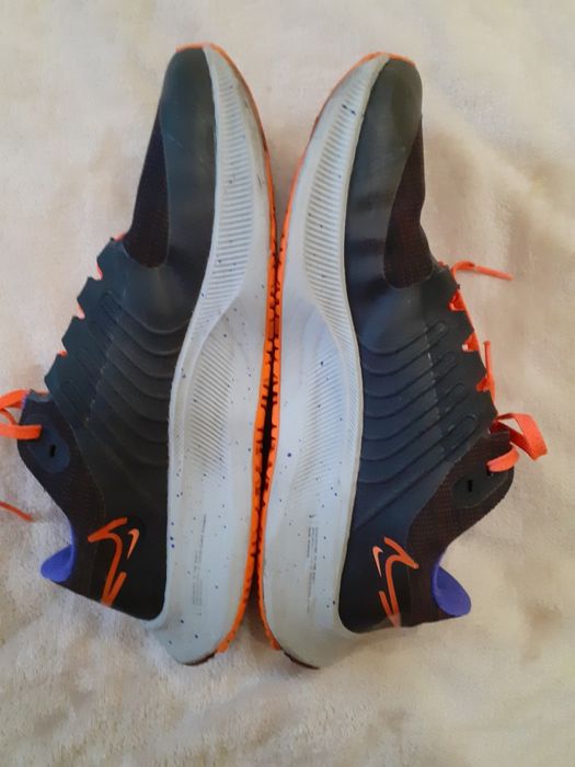 Обувки маратонки bershka nike