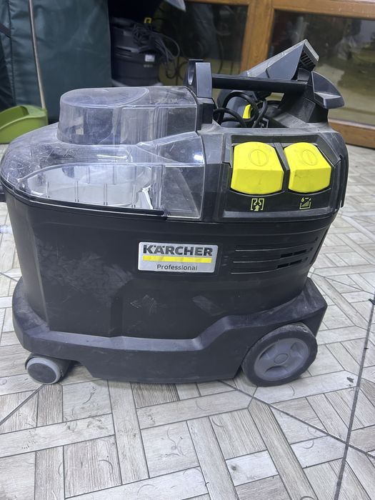 Моющий пылесос Karcher Puzzi