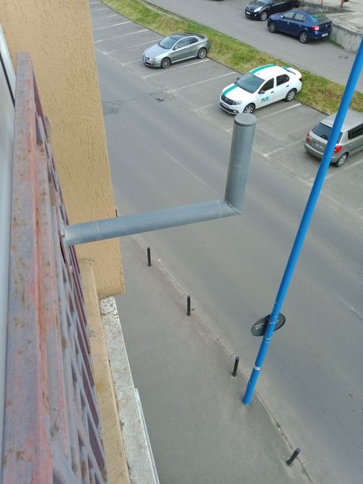 Suport antenă parabolică