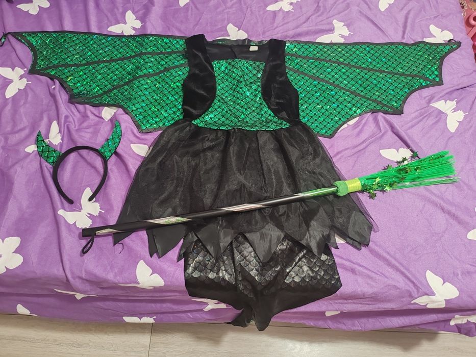 Vând costum fetite Halloween