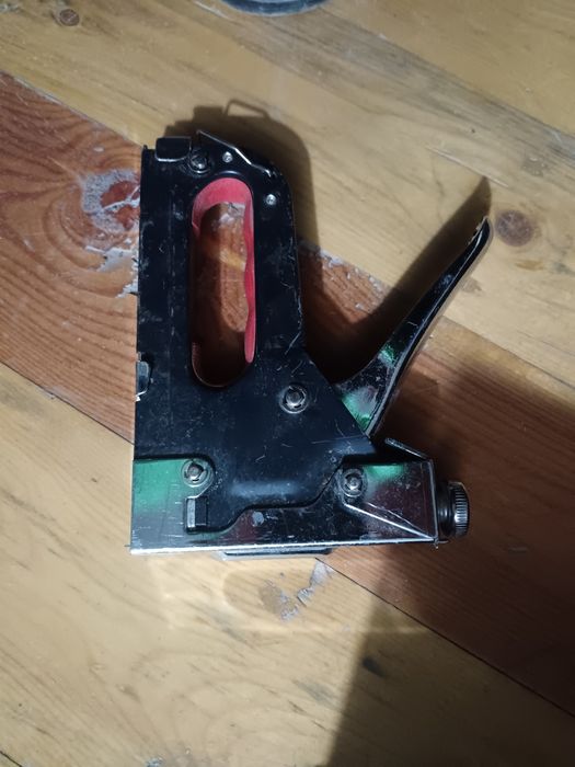 степлер питсолет