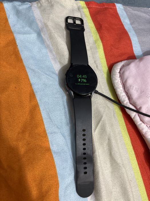 Продам галакси вотч 4 оригинал