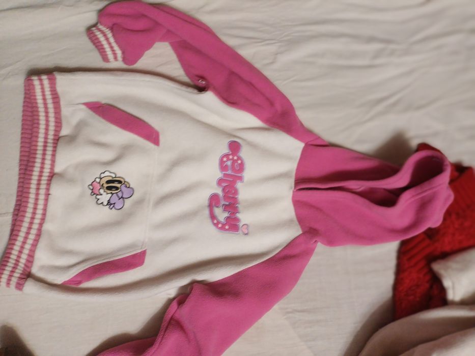 Продам кофточки на девочку