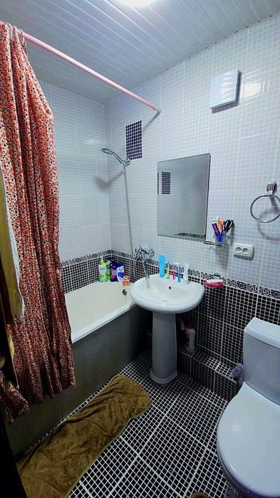 Чиланзар 4 3 комнатная 4 этаж