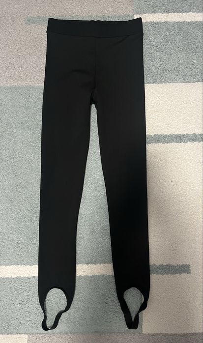 ХИТ Клин с ластичета на стъпалата