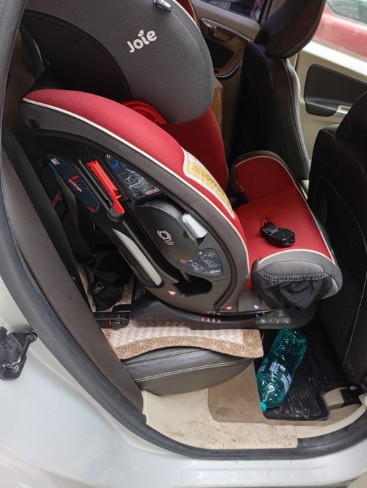 Scaun auto pentru copii Joie Liverpool