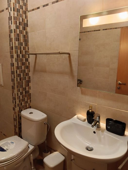 Давам двустаен апартамент в квартал Редута