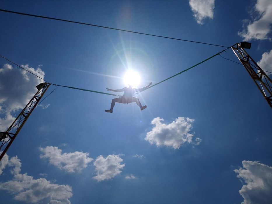 БЪНДЖИ  атракцион