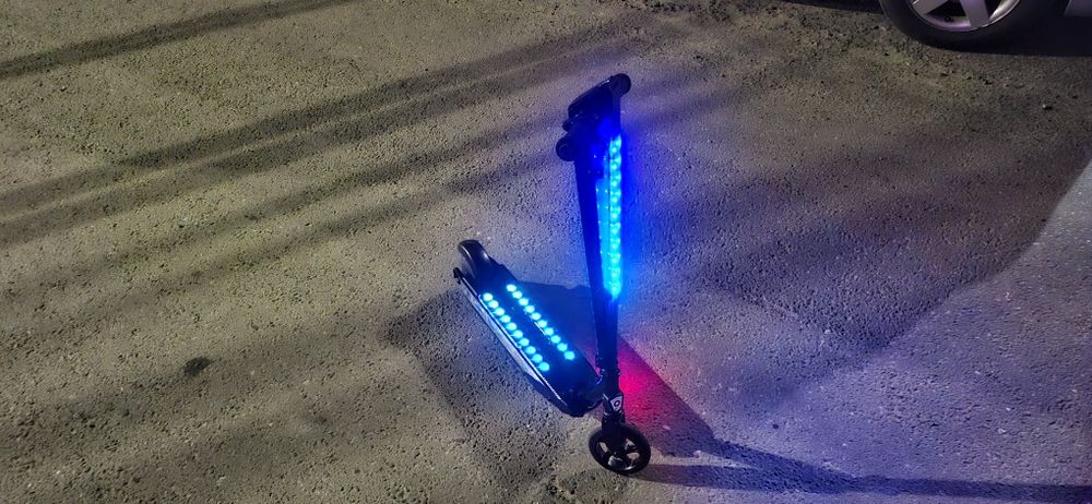 Vând trotineta electrica copii Razor