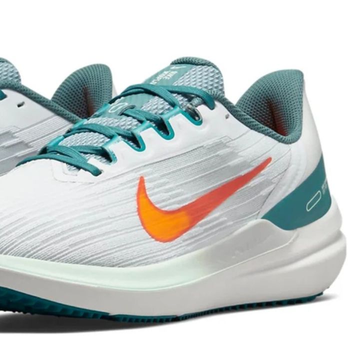 Даром Nike Winflo кроссовки 44.5 размер