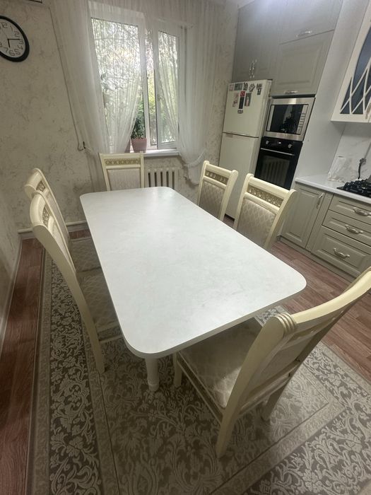 Продам стол со стульями