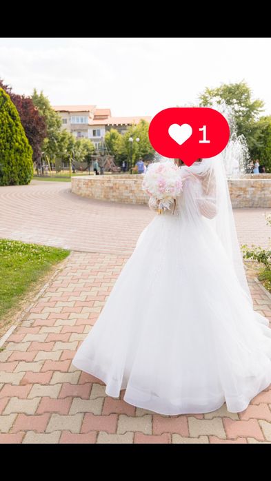 Rochie de mireasă(cerc și voal) + diademă cadou