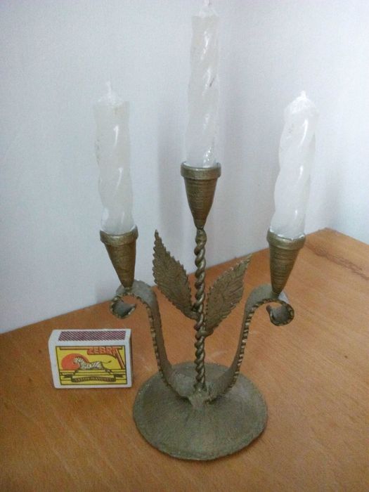 Свещник ковано желязо