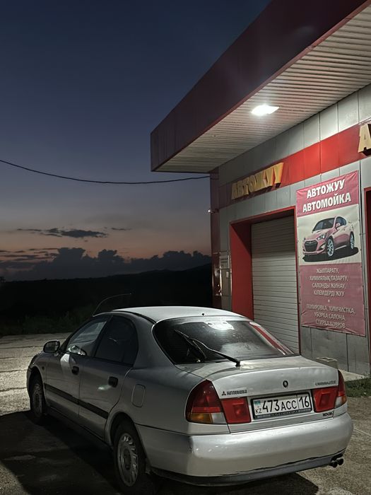 Продам Mitsubishi Carisma