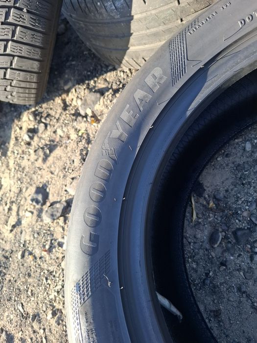 Vand 2 anvelope 225 55 17 goodyear de vara bune