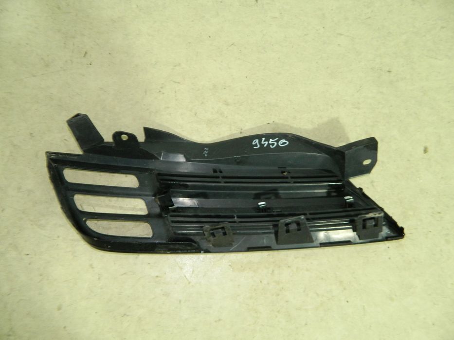 Grila radiator partea stanga, Nissan Micra, 2003, 2004, 2005, 2006,, 62330-AX600