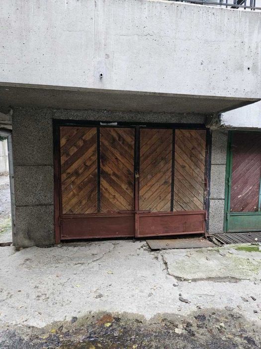 Дава се под наем Гараж / Паркомясто в София, Лозенец - 21 кв.м за 159.12 € - Снимка #1