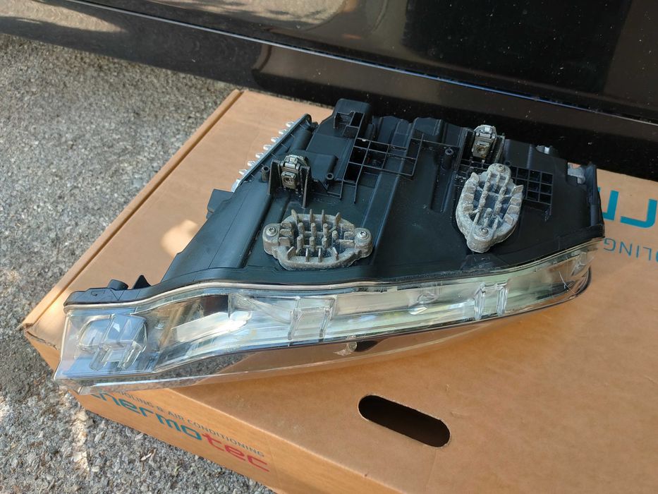 Оригинален Adaptive FULL LED десен фар за BMW f30/f31 facelift