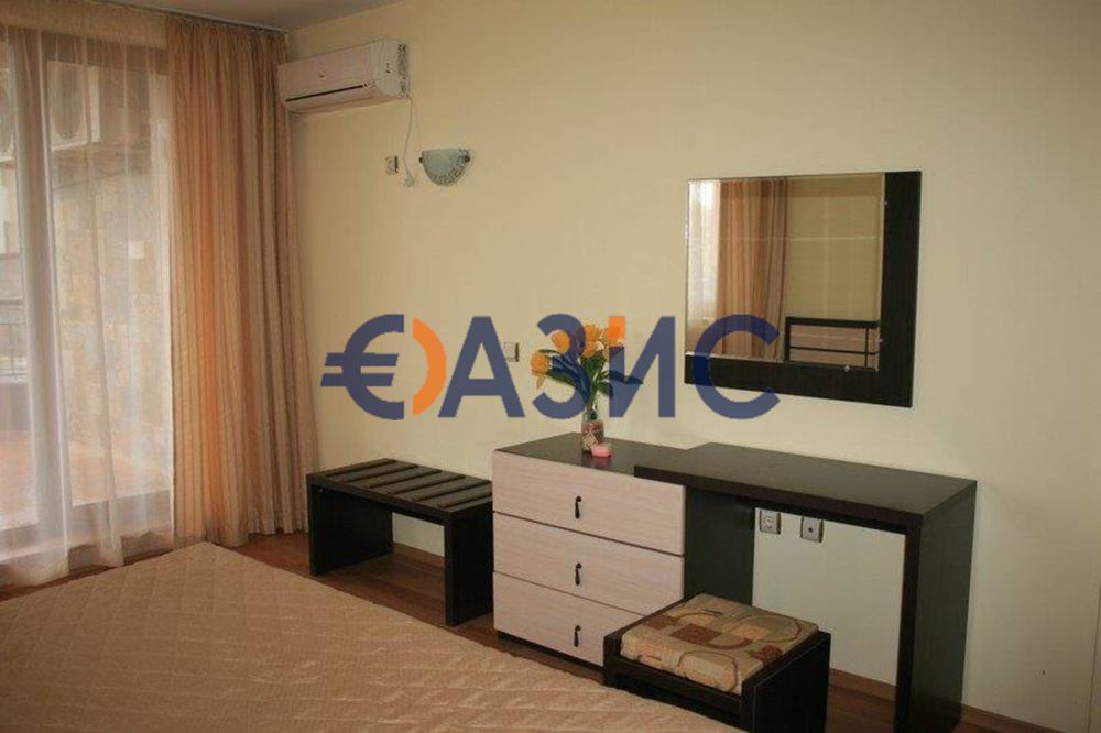 Студио в комплекс „Саут Бийч“, на първа линия море, плаж Нестинарка,