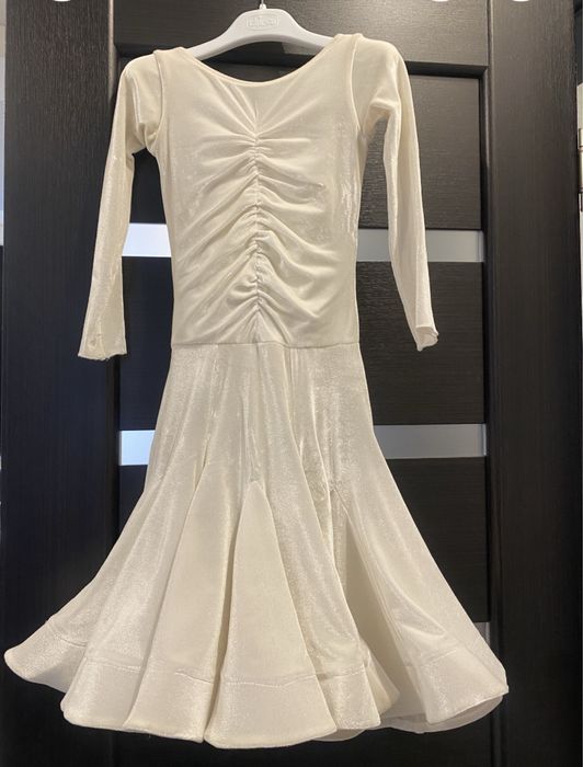 Рокля за спортни танци