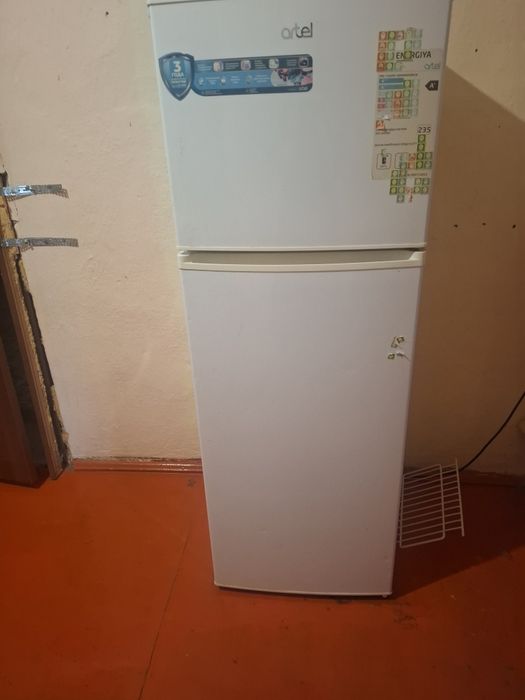 Продам холодильник