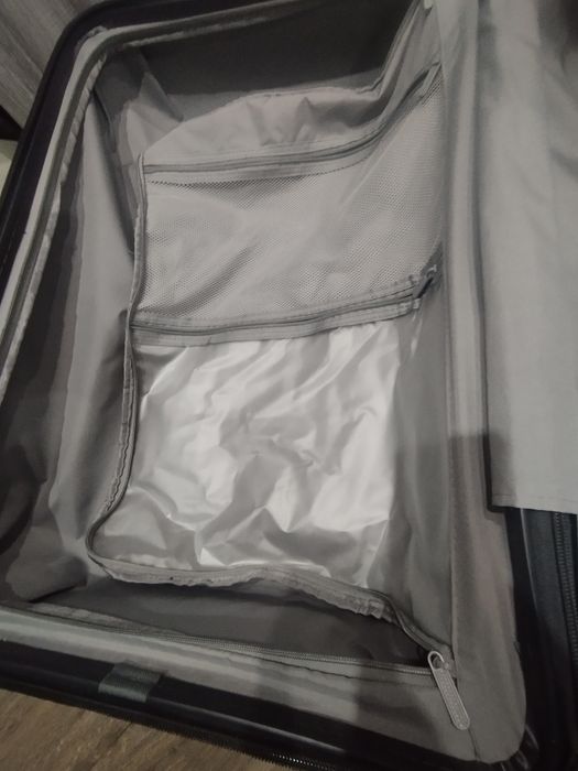 Продам большой чемодан