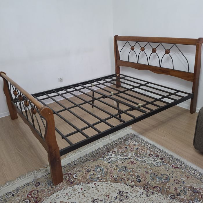 Продам кровать железная