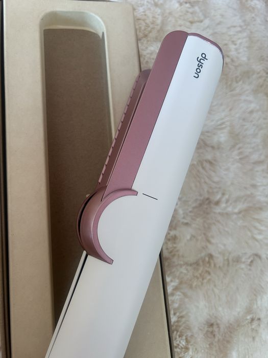 Dyson airstrait pink