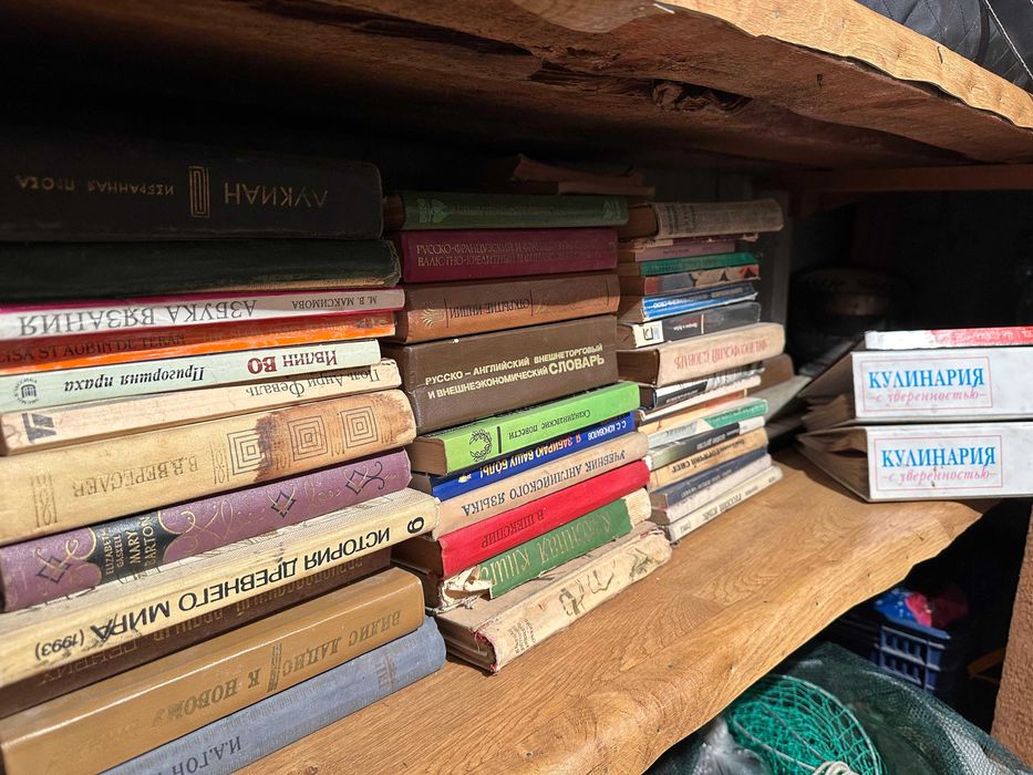 продам 100 КНИГ, недорого!