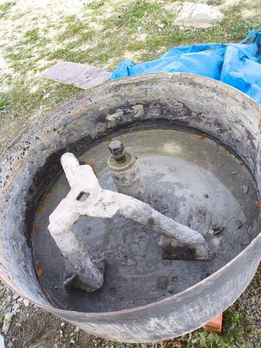 Бетоно мешалка срочно