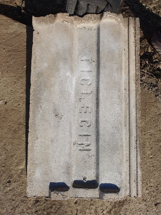 Donez țiglă de ciment