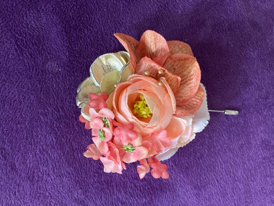 Ръчно Изработена Българска Брошка - Неизползвана