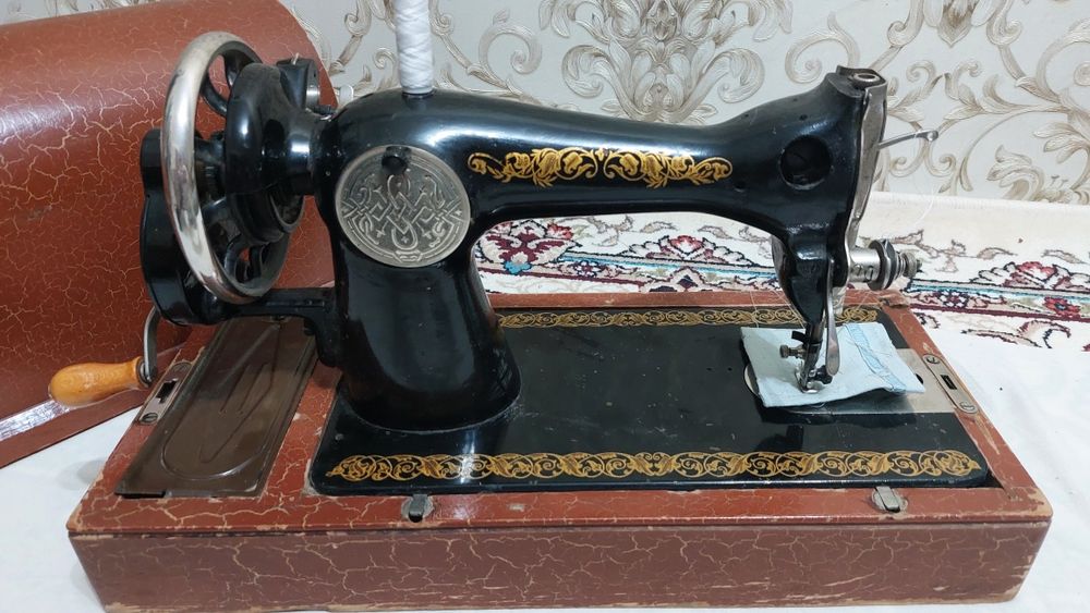 Швейная машина б/у