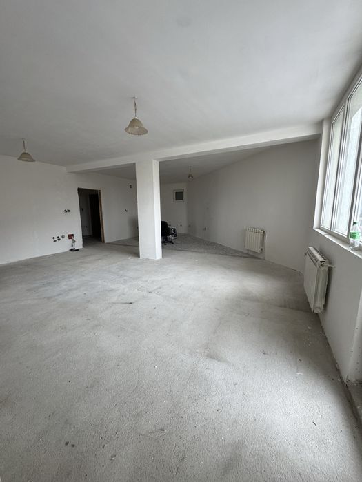 Тристаен Младост 4