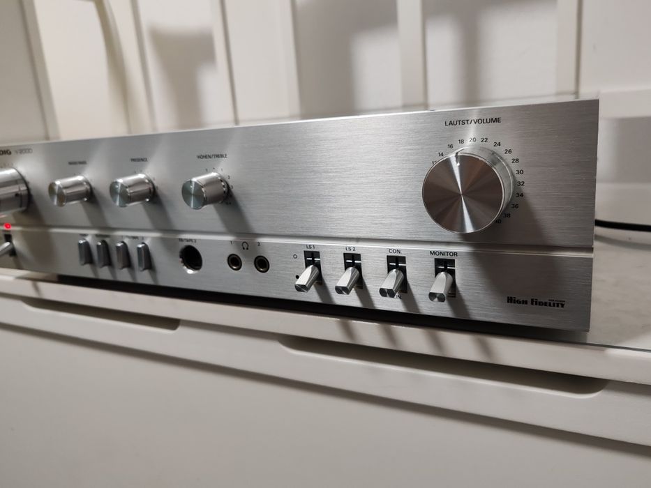 Grundig V 2000, Germania