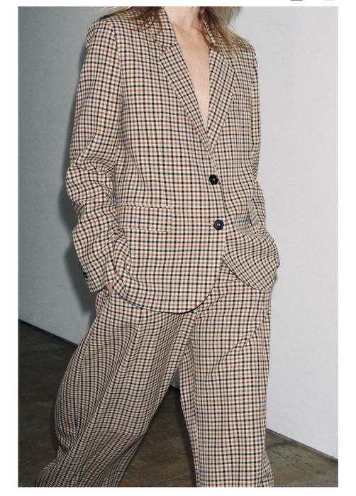 Нов костюм Zara.