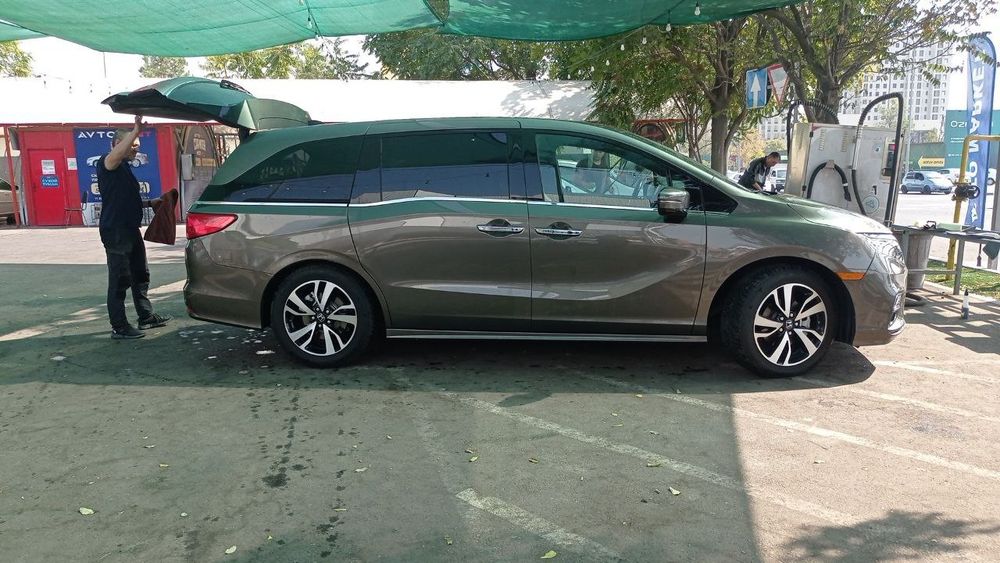 Продается своя Honda odyssey touring