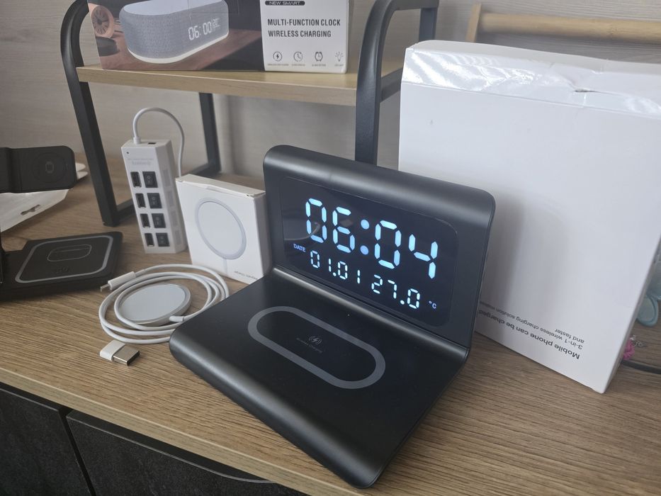 Безжично зарядно за телефон/часовник,термометър и USB хъб